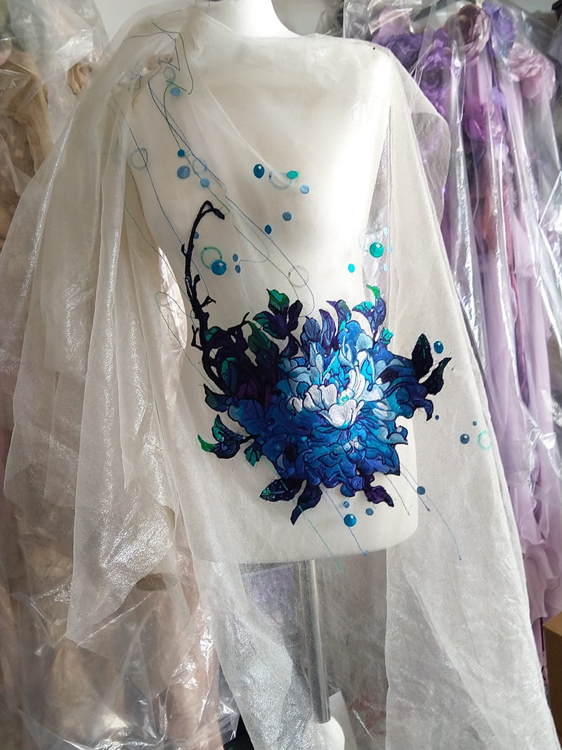 Broderie sur Matières Délicates 1